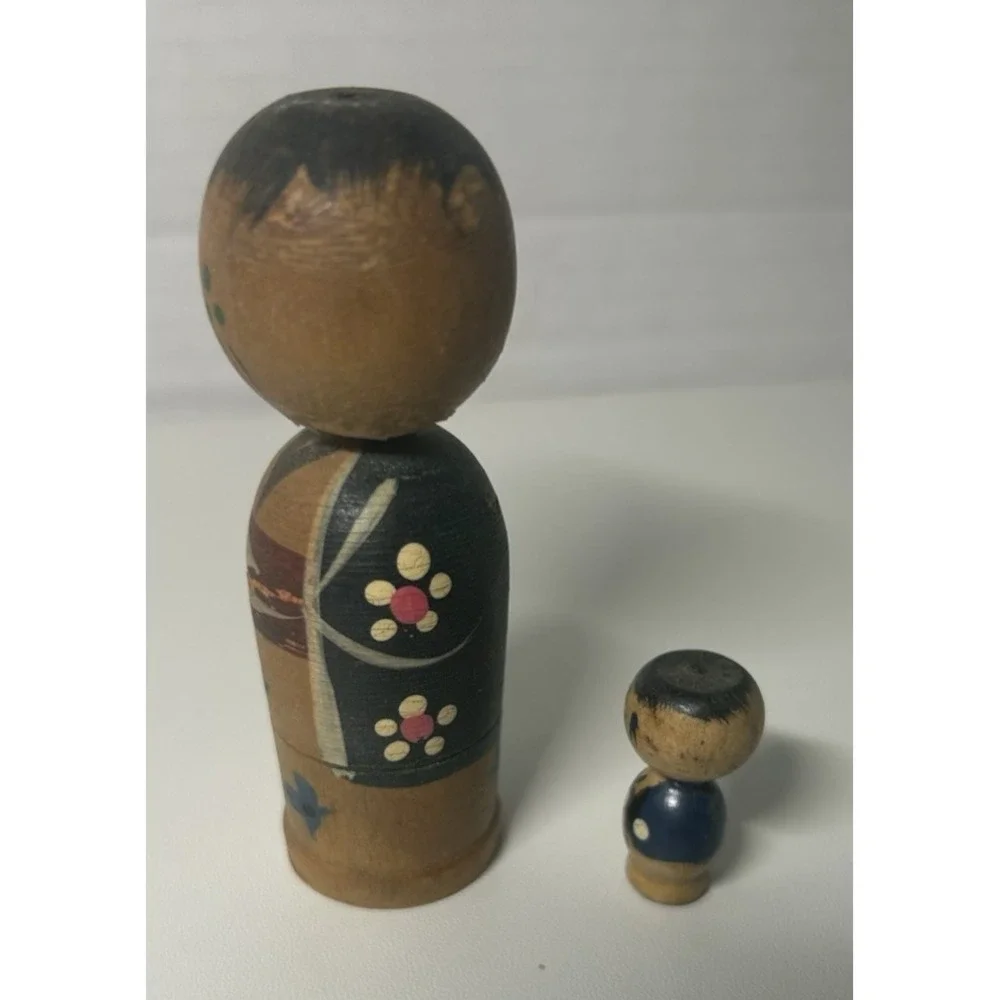Vintage Japanese Kokeshi Doll miniature handpainted G47